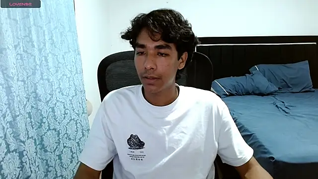 Pedestal diamant online show from April 2026 12:16:02 AM