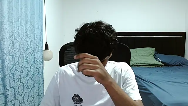 Pedestal diamant online show from March 2026 12:05:01 AM