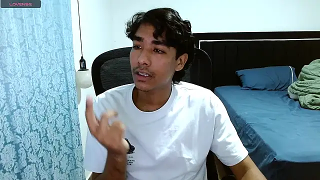 Pedestal diamant online show from April 2026 01:51:02 AM