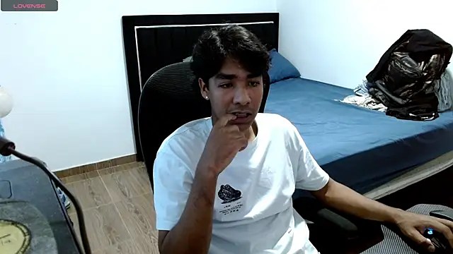 Pedestal diamant online show from February 2026 08:05:02 PM