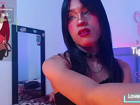 moonlyvelvet online show from February 2026 10:43:01 PM