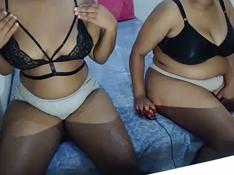 Snapshot of AlyssaBrown chatting on February 2026 11:56:01 PM AlyssaBrown online show from February 2026 11:56:01 PM