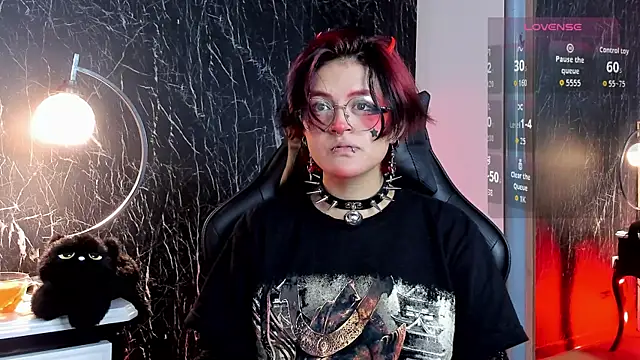 YuuMiko online show from April 2026 12:55:02 PM