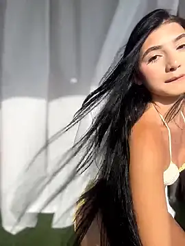 Snapshot of BadLilAngelXXX chatting on April 2026 01:07:01 PM BadLilAngelXXX online show from April 2026 01:07:01 PM