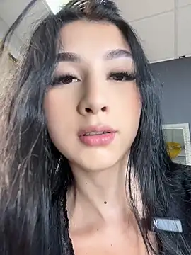 Snapshot of BadLilAngelXXX chatting on April 2026 01:07:02 PM BadLilAngelXXX online show from April 2026 01:07:02 PM