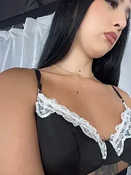 Snapshot of BadLilAngelXXX chatting on April 2026 01:15:01 PM BadLilAngelXXX online show from April 2026 01:15:01 PM