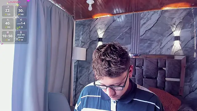 Manson and Zoe online show from May 2026 11:42:01 AM
