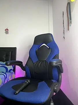 sooe fox online show from March 2026 04:35:02 AM