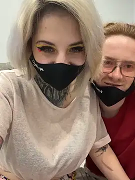 Snapshot of AllisonXAlfred chatting on February 2026 02:03:01 PM AllisonXAlfred online show from February 2026 02:03:01 PM