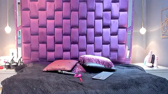 SiennaSuarez online show from June 2026 03:28:01 AM