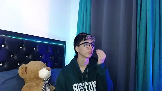 Snapshot of gabriel_x18 chatting on February 2026 04:57:01 AM gabriel x18 online show from February 2026 04:57:01 AM