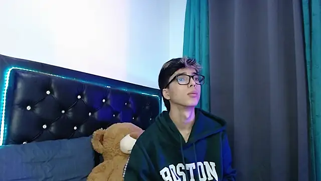 Snapshot of gabriel_x18 chatting on February 2026 08:02:02 AM gabriel x18 online show from February 2026 08:02:02 AM