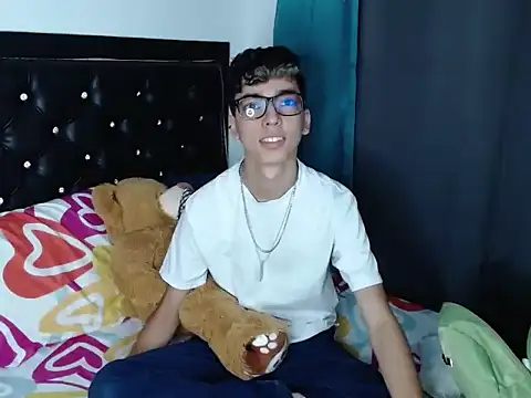 Snapshot of gabriel_x18 chatting on February 2026 10:07:01 PM gabriel x18 online show from February 2026 10:07:01 PM