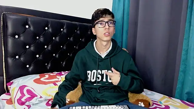 Snapshot of gabriel_x18 chatting on February 2026 05:27:01 AM gabriel x18 online show from February 2026 05:27:01 AM