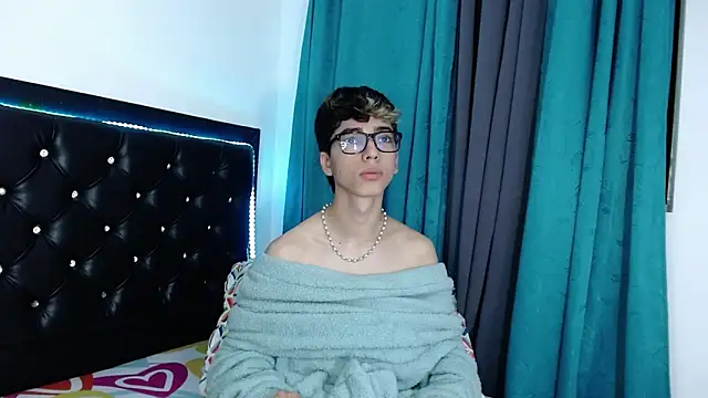 Snapshot of gabriel_x18 chatting on March 2026 05:59:02 AM gabriel x18 online show from March 2026 05:59:02 AM