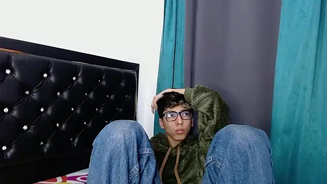 Snapshot of gabriel_x18 chatting on March 2026 05:25:02 AM gabriel x18 online show from March 2026 05:25:02 AM