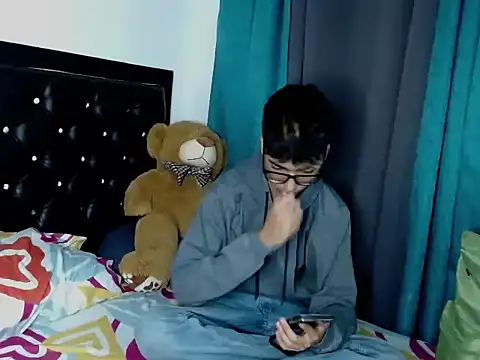 Snapshot of gabriel_x18 chatting on February 2026 11:02:01 PM gabriel x18 online show from February 2026 11:02:01 PM