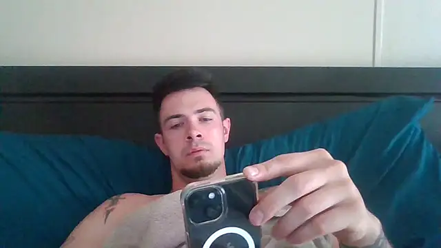 Snapshot of midnightsinz chatting on April 2026 09:54:01 PM midnightsinz online show from April 2026 09:54:01 PM