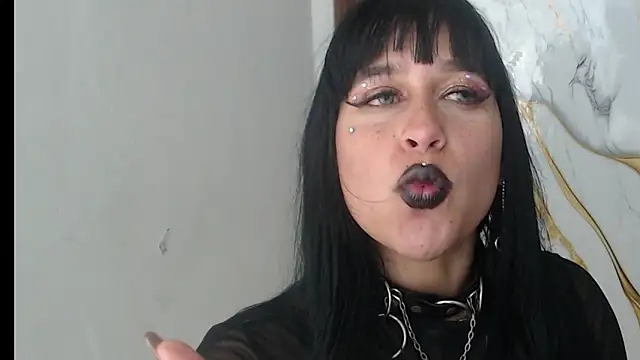 valen ros online show from April 2026 05:57:02 PM