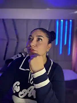 Grecia Valmont online show from February 2026 07:04:02 PM