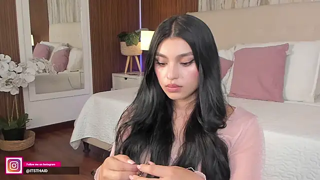 Snapshot of missthailand_ chatting on April 2026 10:27:01 PM missthailand online show from April 2026 10:27:01 PM