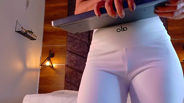 FernandaBrown   online show from March 2026 07:38:01 PM