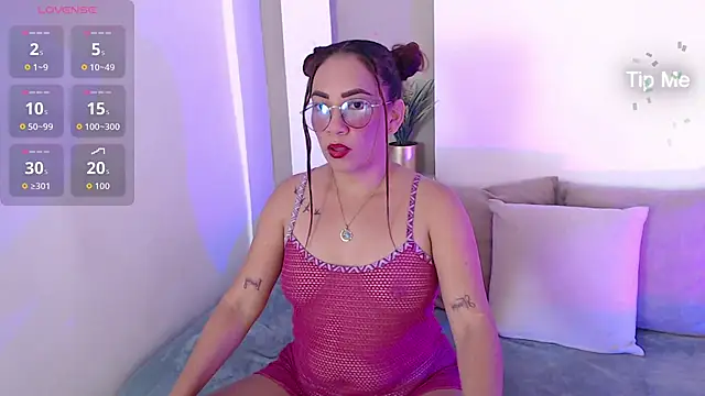 Ladysweety01  online show from February 2026 08:52:02 PM