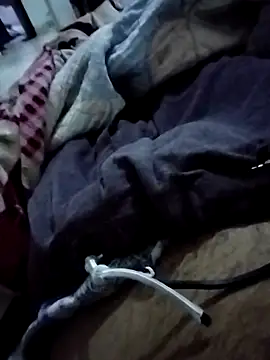 Snapshot of UnsureSlide chatting on March 2026 02:32:01 AM UnsureSlide online show from March 2026 02:32:01 AM