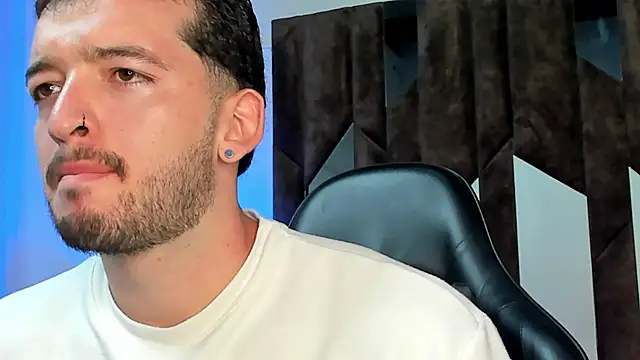 Snapshot of Logan_Wolf-js chatting on July 2026 03:31:02 PM Logan Wolf-js online show from July 2026 03:31:02 PM