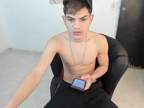 Jesshot bigcock20cm online show from February 2026 03:51:01 AM