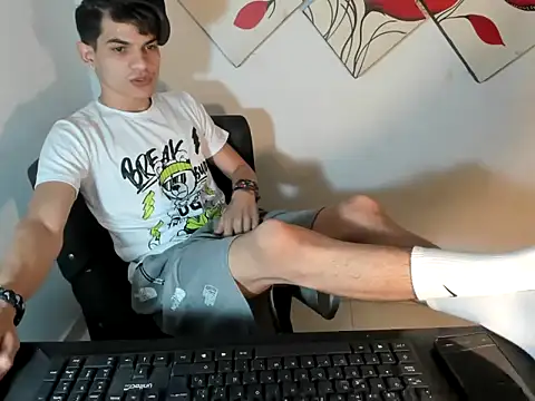 Jesshot bigcock20cm online show from May 2026 05:05:01 AM