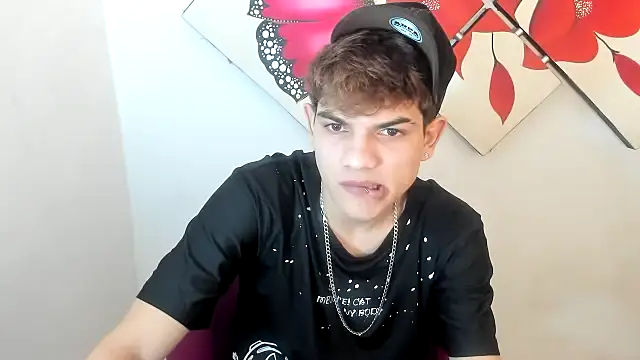 Jesshot bigcock20cm online show from March 2026 04:07:01 AM