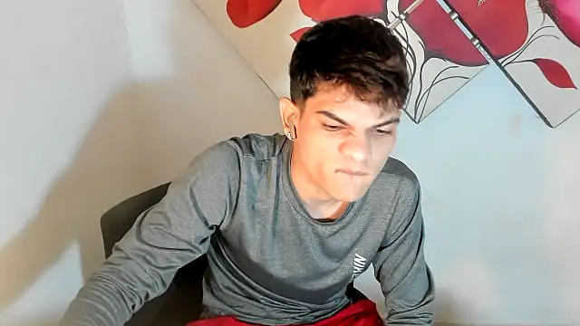 Jesshot bigcock20cm online show from June 2026 04:35:01 AM
