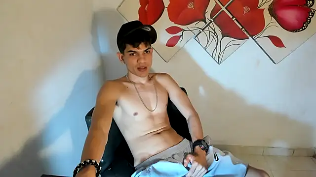 Jesshot bigcock20cm online show from May 2026 05:46:01 AM