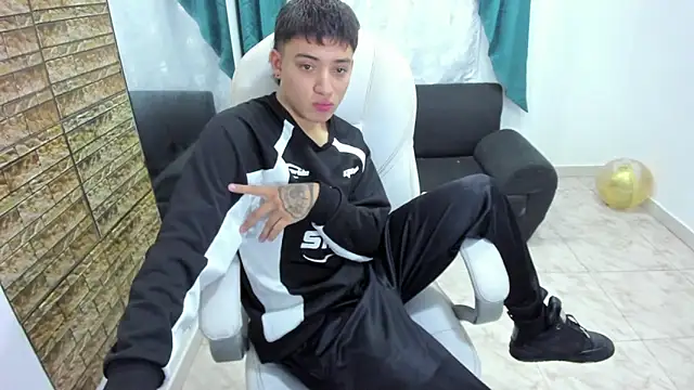 Wesleey-Boy online show from February 2026 07:02:01 PM