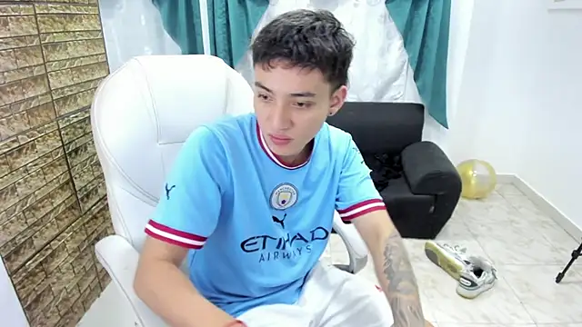 Wesleey-Boy online show from February 2026 07:33:01 PM