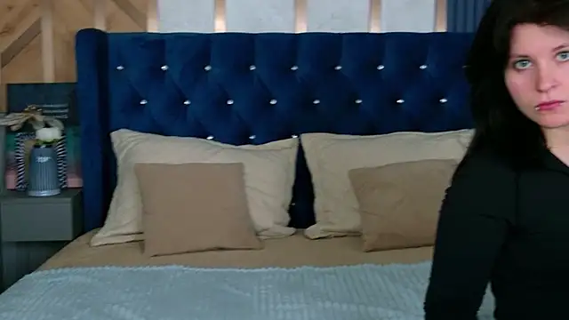 Milana Bold online show from March 2026 08:38:02 PM