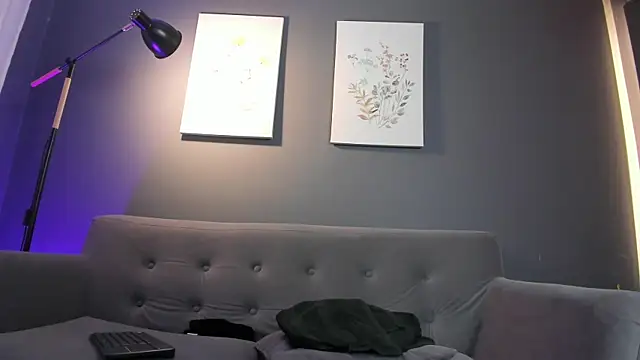 Jimena Adams online show from April 2026 07:52:01 PM