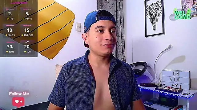 Snapshot of MaxParker21 chatting on February 2026 03:34:02 PM MaxParker21 online show from February 2026 03:34:02 PM