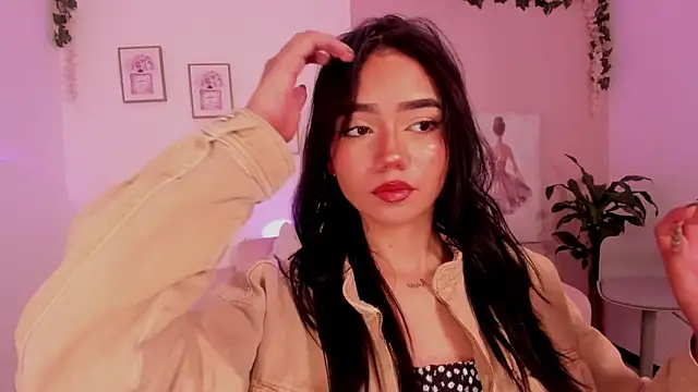 Snapshot of Mila_jenner chatting on February 2026 05:59:02 PM Mila jenner online show from February 2026 05:59:02 PM