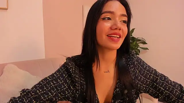 Snapshot of Mila_jenner chatting on February 2026 12:43:01 AM Mila jenner online show from February 2026 12:43:01 AM