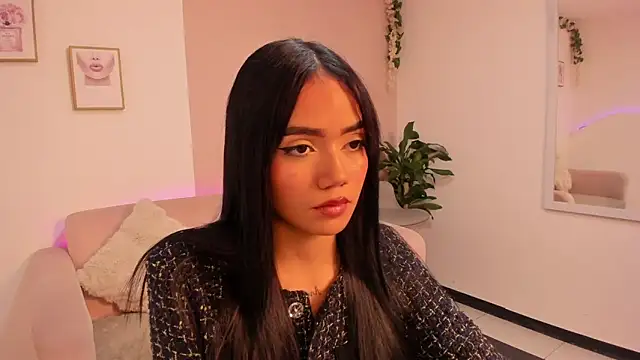 Snapshot of Mila_jenner chatting on February 2026 12:05:02 PM Mila jenner online show from February 2026 12:05:02 PM