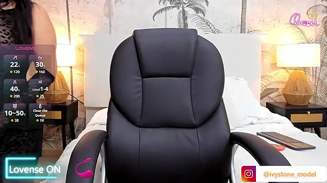 IvyStonne online show from March 2026 04:32:02 PM