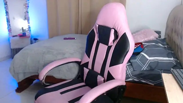 Angiegranados online show from April 2026 02:03:02 AM