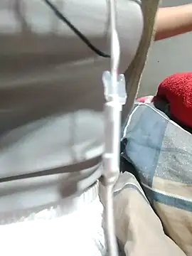 DoliceGirl2k online show from April 2026 11:28:01 AM