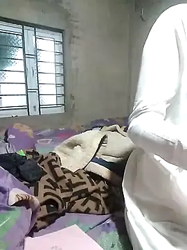 DoliceGirl2k online show from April 2026 10:57:02 PM