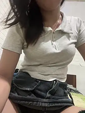 DoliceGirl2k online show from May 2026 10:19:02 AM