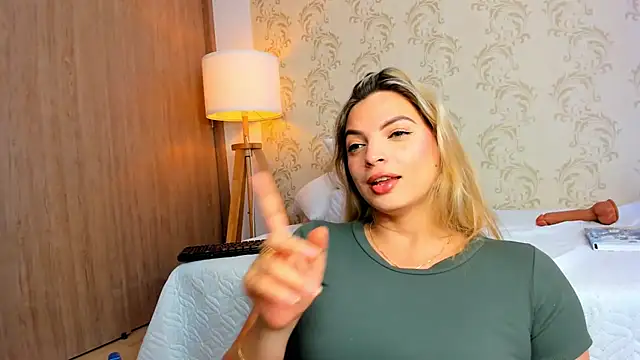 Snapshot of mahia_montenegro chatting on May 2026 08:07:02 PM mahia montenegro online show from May 2026 08:07:02 PM