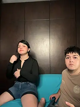 EmilyAndAndrew online show from March 2026 03:45:02 AM