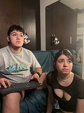 EmilyAndAndrew online show from March 2026 04:06:02 AM